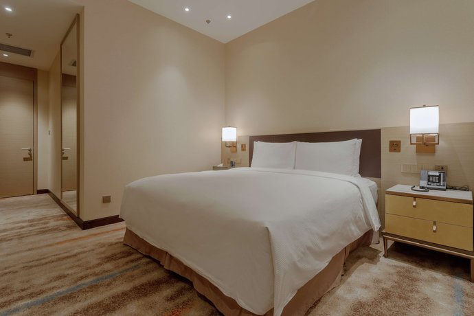 Imagen de la habitación del Hotel Hilton Shenyang. Foto 8