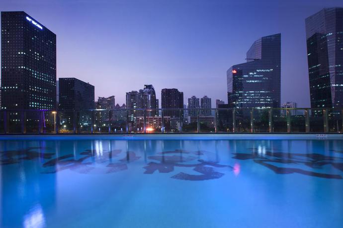 Imagen de los exteriores del Hotel Hilton Shenzhen Futian. Foto 7