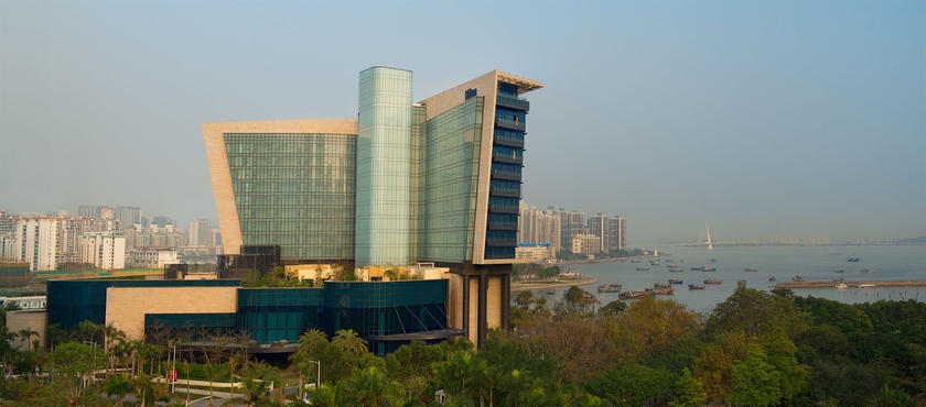 Imagen de los exteriores del Hotel Hilton Shenzhen Shekou Nanhai. Foto 11