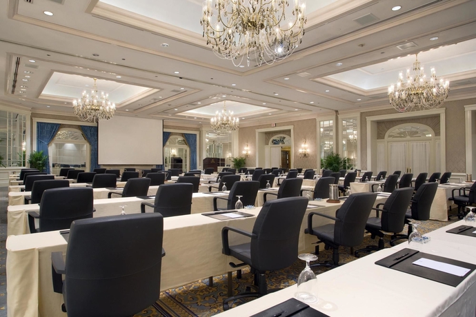 Imagen de los interiores del Hotel Hilton Short Hills. Foto 9