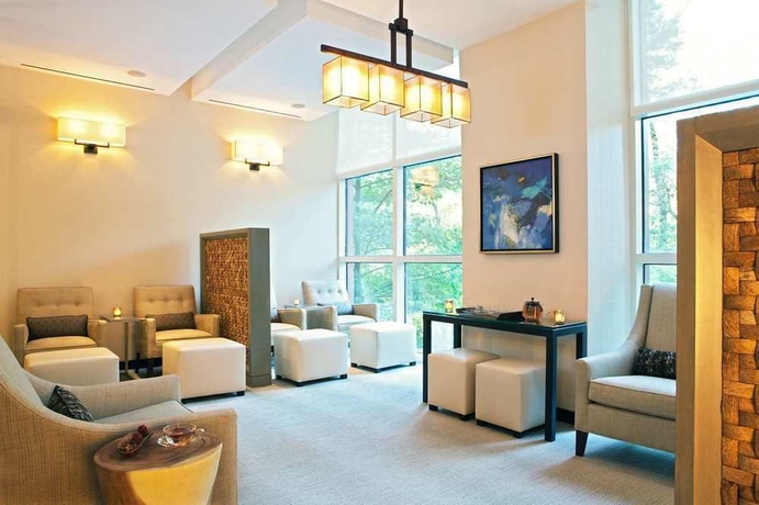 Imagen de los interiores del Hotel Hilton Short Hills. Foto 10