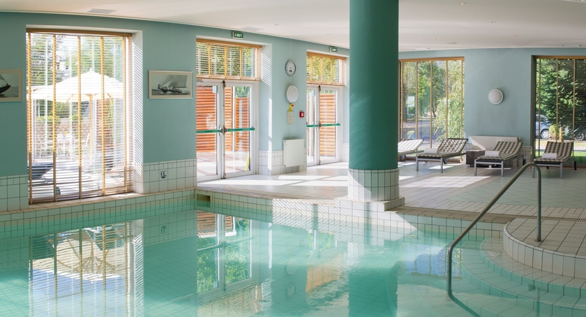 Imagen de la piscina del Hotel Hilton Sofia. Foto 15