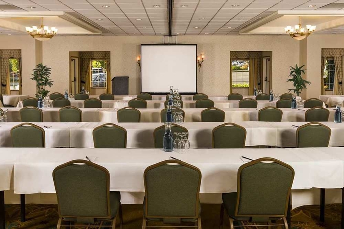 Imagen de los interiores del Hotel Hilton Sonoma Wine Country. Foto 12