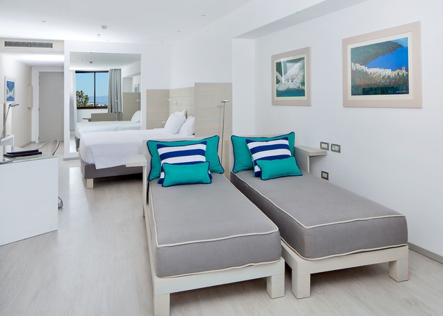 Imagen de la habitación del Hotel Hilton Sorrento Palace. Foto 12