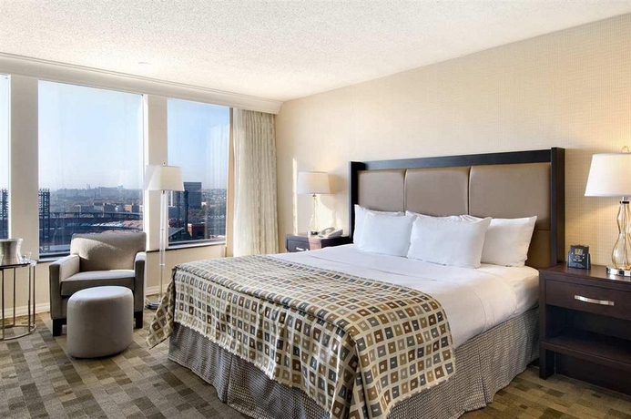 Imagen de la habitación del Hotel Hilton St. Louis At The Ballpark. Foto 3