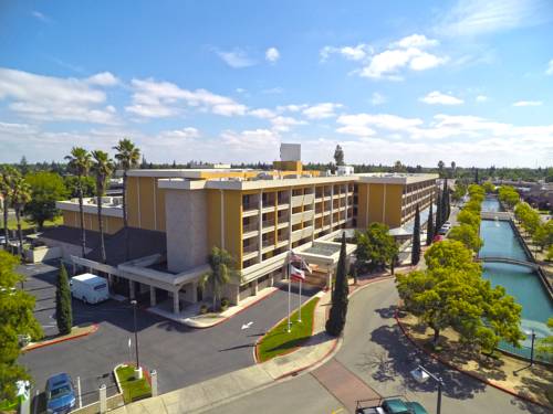 Imagen de la habitación del Hotel Hilton Stockton. Foto 3