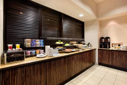 Imagen de la habitación del Hotel Hilton Stockton. Foto 4