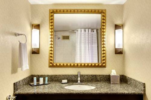 Imagen de la habitación del Hotel Hilton Stockton. Foto 8