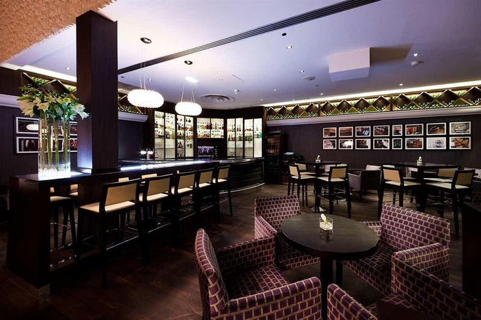Imagen del bar/restaurante del Hotel Hilton Strasbourg. Foto 4
