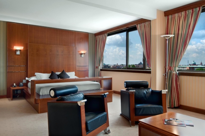 Imagen de la habitación del Hotel Hilton Strasbourg. Foto 10