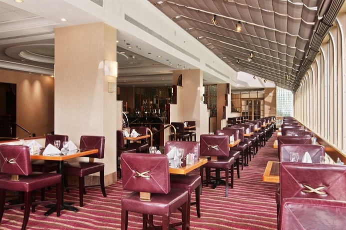 Imagen del bar/restaurante del Hotel Hilton Suites Atlanta Perimeter. Foto 6