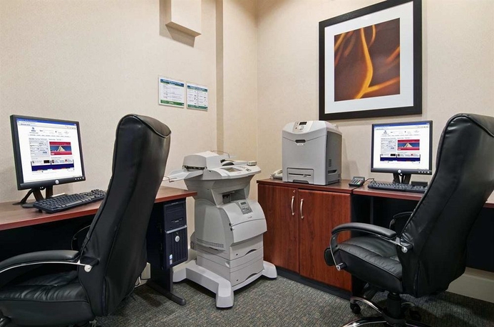 Imagen de los interiores del Hotel Hilton Suites Atlanta Perimeter. Foto 13