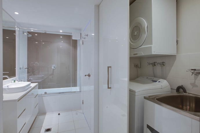 Imagen de la habitación del Hotel Hilton Surfers Paradise Residences. Foto 14