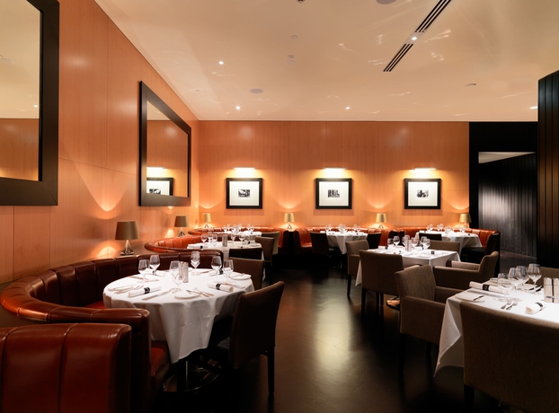 Imagen del bar/restaurante del Hotel Hilton Surfers Paradise and Residences. Foto 3