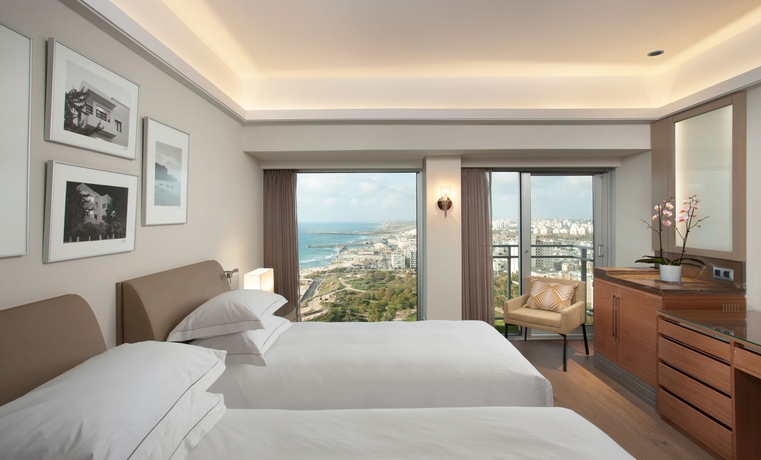 Imagen de la habitación del Hotel Hilton Tel Aviv. Foto 9