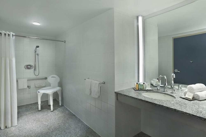 Imagen de la habitación del Hotel Hilton Toronto. Foto 4