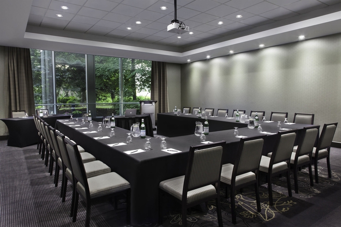 Imagen de los interiores del Hotel Hilton Toronto/markham Suites Conference Centre and Spa. Foto 15