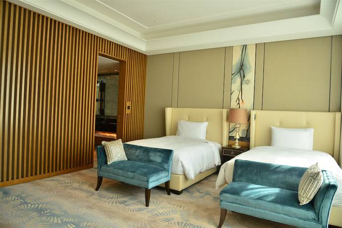 Imagen de la habitación del Hotel Hilton Urumqi. Foto 9