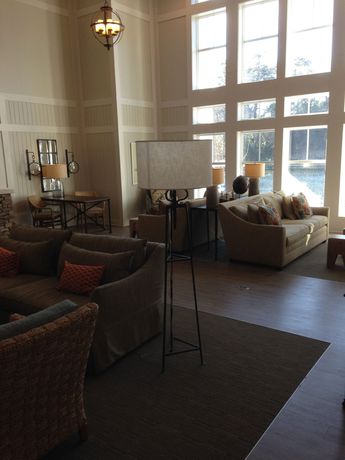 Imagen de los interiores del Hotel Hilton Vacation Club Beachwoods Kitty Hawk. Foto 13
