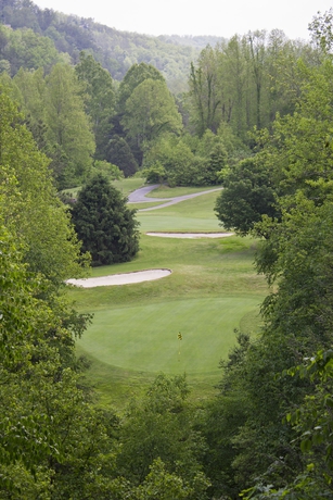 Imagen de los exteriores del Hotel Hilton Vacation Club Bent Creek Golf Village Gatlinburg. Foto 8