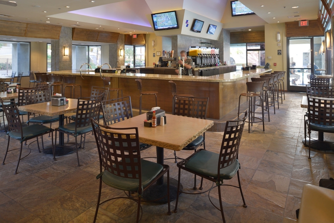 Imagen del bar/restaurante del Hotel Hilton Vacation Club Cancun Resort Las Vegas. Foto 4