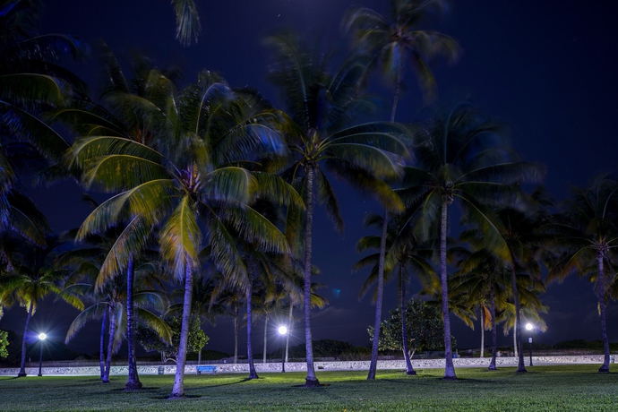 Imagen de los exteriores del Hotel Hilton Vacation Club Crescent On South Beach Miami. Foto 7