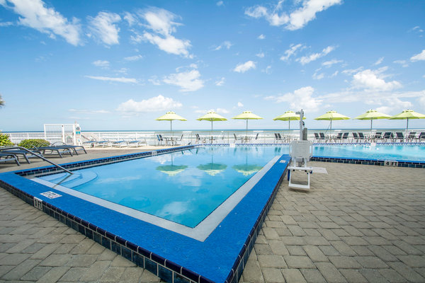 Imagen de la piscina del Hotel Hilton Vacation Club Daytona Seabreeze Daytona Beach. Foto 12