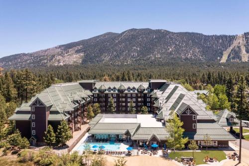 Imagen de los exteriores del Hotel Hilton Vacation Club Lake Tahoe Resort South. Foto 8