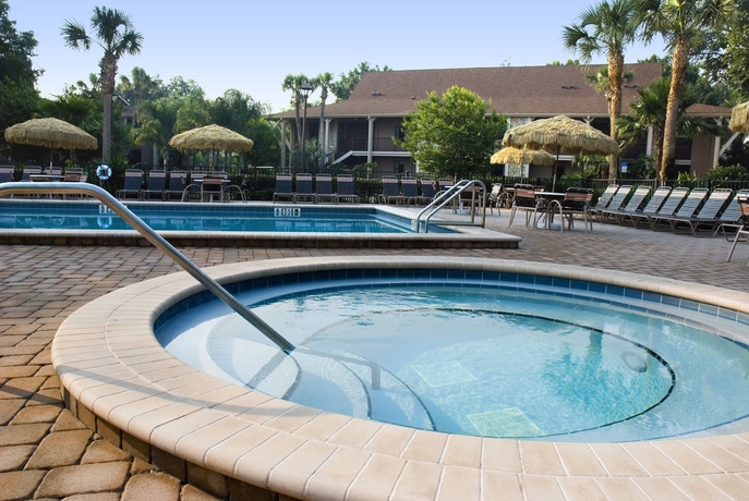 Imagen de los exteriores del Hotel Hilton Vacation Club Polynesian Isles Kissimmee. Foto 8