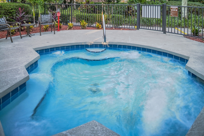 Imagen de los exteriores del Hotel Hilton Vacation Club Polynesian Isles Kissimmee. Foto 10