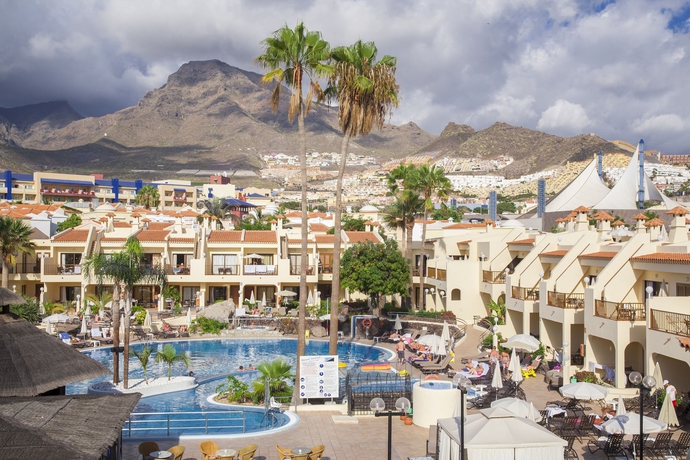 Imagen de la piscina del Hotel Hilton Vacation Club Royal Sunset Beach Club Tenerife. Foto 16