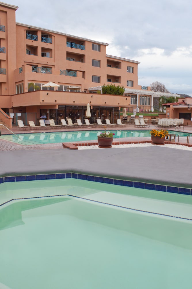 Imagen de la piscina del Hotel Hilton Vacation Club San Luis Bay Avila Beach. Foto 18
