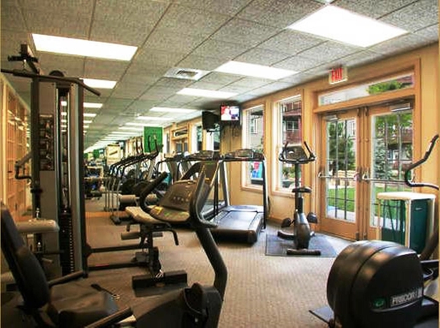 Imagen de los interiores del Hotel Hilton Vacation Club The Historic Powhatan Williamsburg. Foto 11