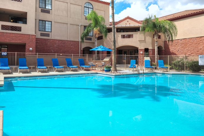Imagen de la piscina del Hotel Hilton Vacation Club Varsity Club Tucson. Foto 15