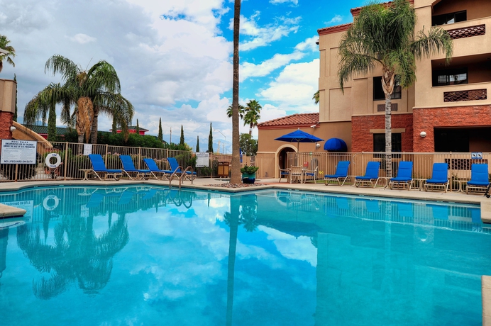 Imagen de la piscina del Hotel Hilton Vacation Club Varsity Club Tucson. Foto 16