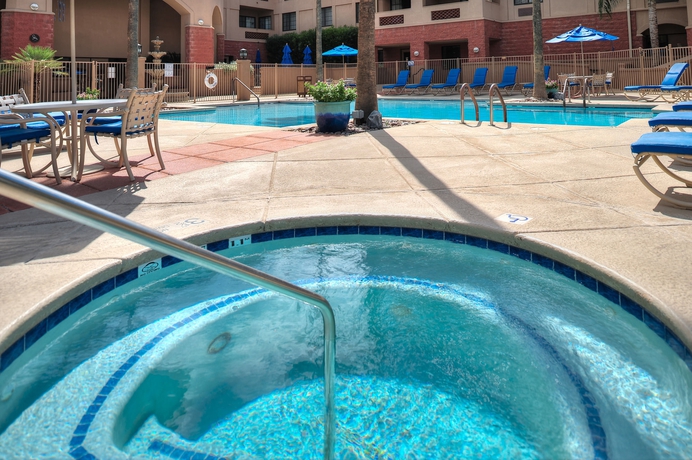 Imagen de los exteriores del Hotel Hilton Vacation Club Varsity Club Tucson. Foto 7