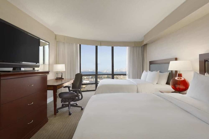 Imagen de la habitación del Hotel Hilton Vancouver Airport. Foto 12