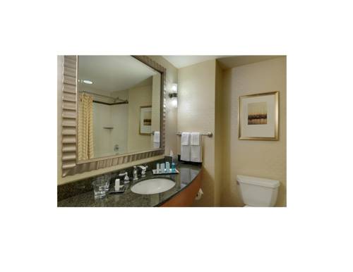 Imagen de la habitación del Hotel Hilton Vancouver Washington. Foto 3