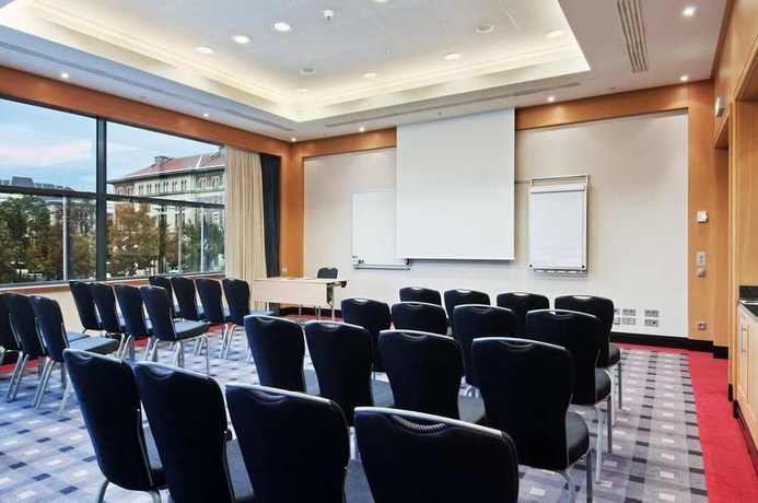 Imagen de los interiores del Hotel Hilton Vienna Park. Foto 9