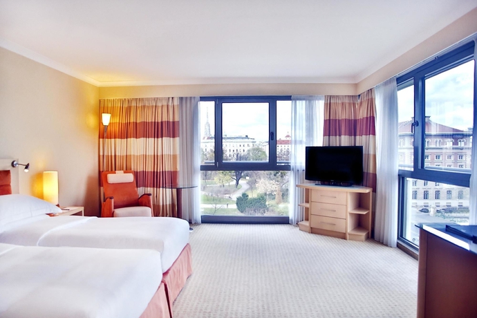 Imagen de la habitación del Hotel Hilton Vienna Park. Foto 6