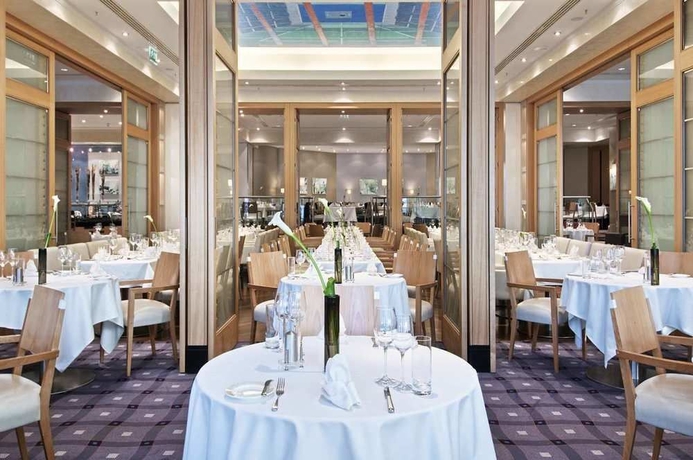 Imagen de los interiores del Hotel Hilton Vienna Park. Foto 11