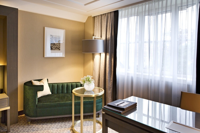 Imagen de los interiores del Hotel Hilton Vienna Plaza. Foto 13