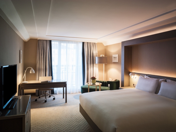 Imagen de la habitación del Hotel Hilton Vienna Plaza. Foto 4