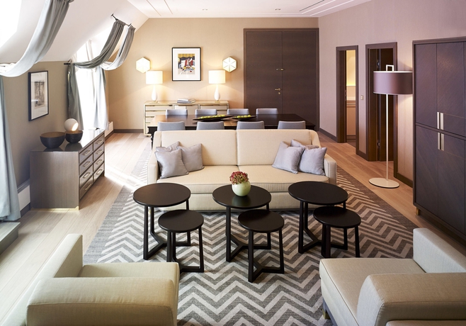 Imagen de los interiores del Hotel Hilton Vienna Plaza. Foto 15