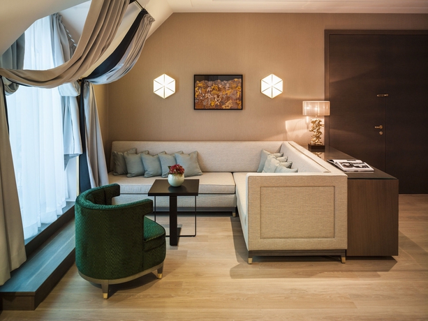 Imagen de los interiores del Hotel Hilton Vienna Plaza. Foto 16