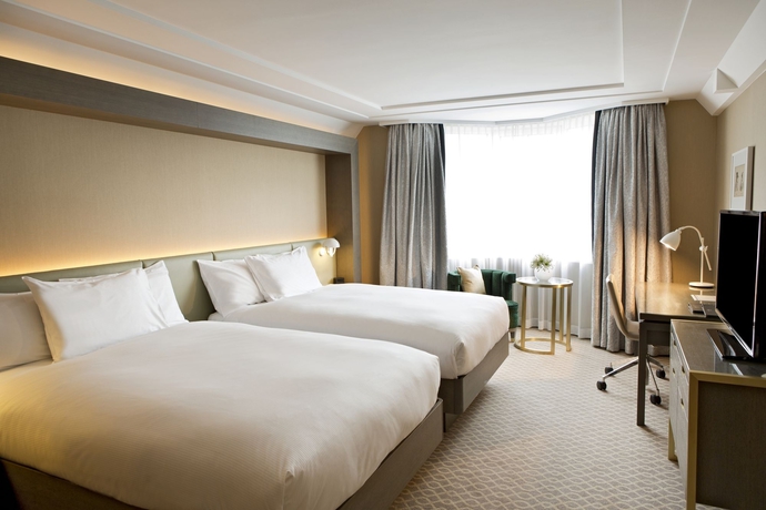 Imagen de la habitación del Hotel Hilton Vienna Plaza. Foto 12