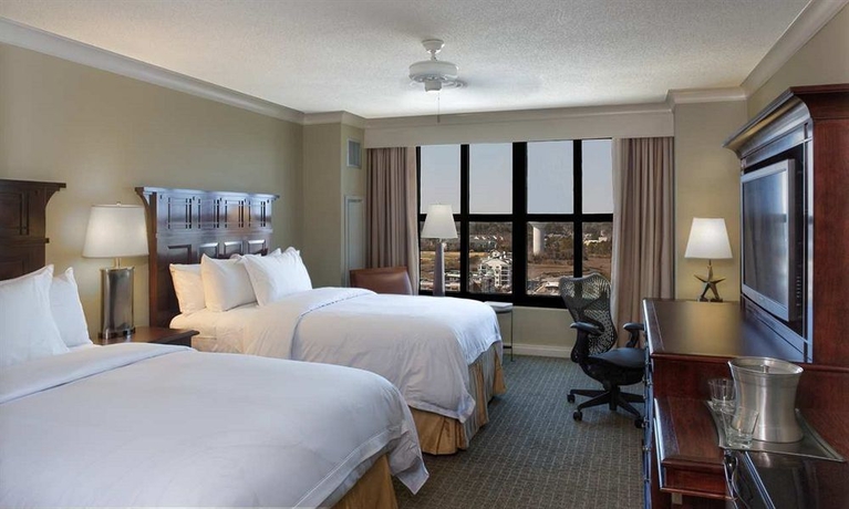 Imagen de la habitación del Hotel Hilton Virginia Beach Oceanfront. Foto 8