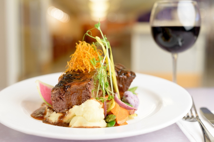 Imagen del bar/restaurante del Hotel Hilton Waikiki Beach. Foto 4