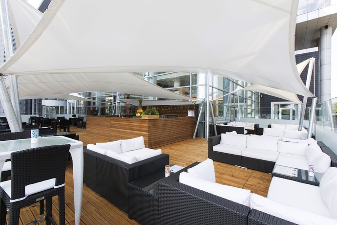 Imagen de los interiores del Hotel Hilton Warsaw City. Foto 10