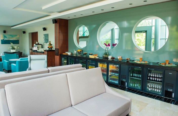 Imagen del bar/restaurante del Hotel Hilton Warsaw City. Foto 6